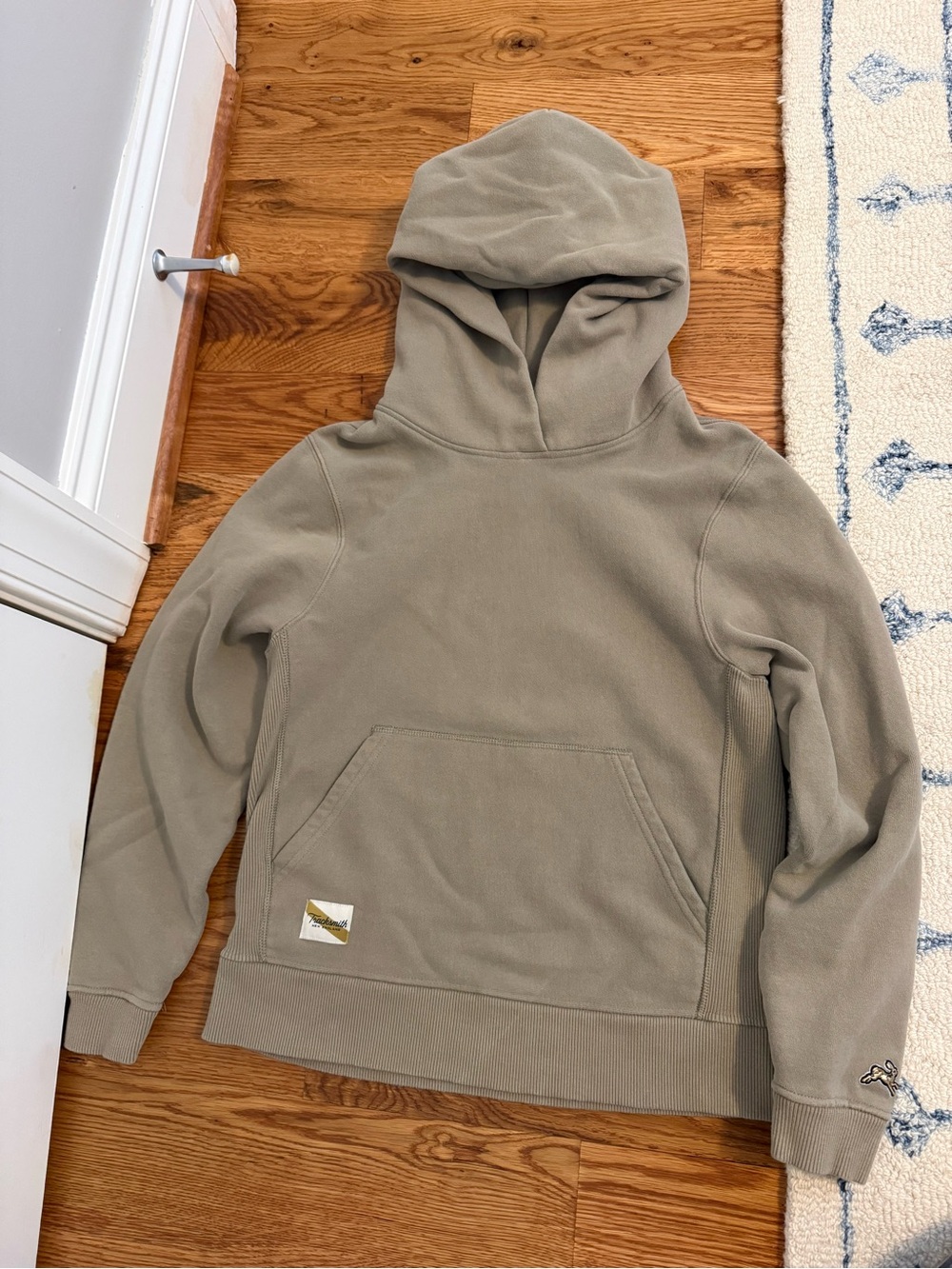 Tracksmith Trackhouse Hooded Sweatshirt in Tan Taupe Size Small